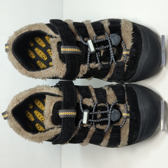 NWOT Keen big kids Newport fur TPS big fold gold shoes. Big kids size 2 EU 34 - Picture 8 of 14